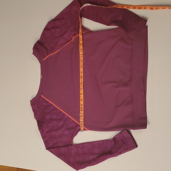 #616 Lululemon long sleeve t389 - Picture 2 of 5